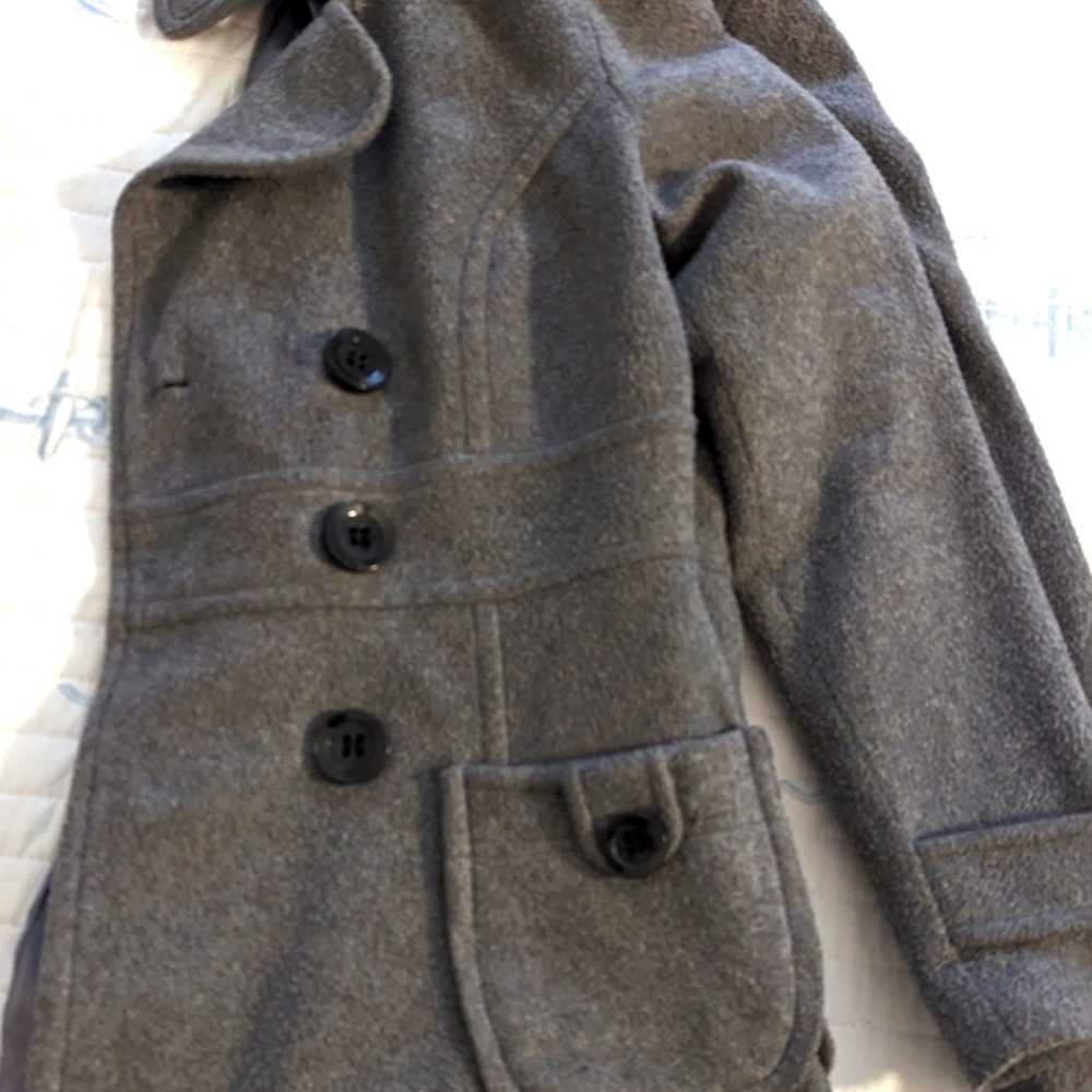 Women's peacoat